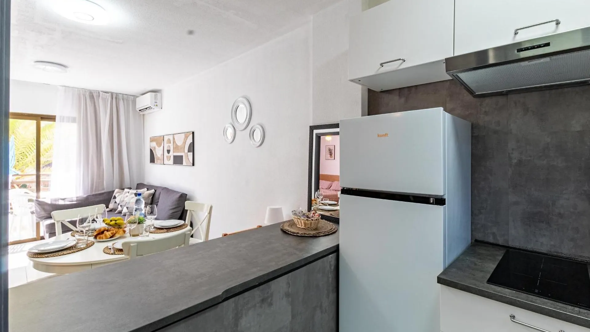 Beachside Apartment By Dream Homes Tenerife Puerto de Santiago  0*, Puerto de Santiago (Tenerife)